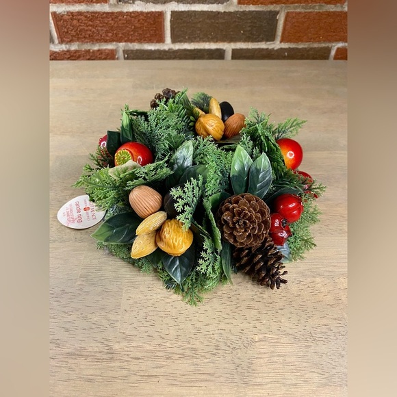 Vintage Christmas Candle Ring Plastic Green Leaves, Fruit, & Nuts 3‎ In Opening - Picture 5 of 10